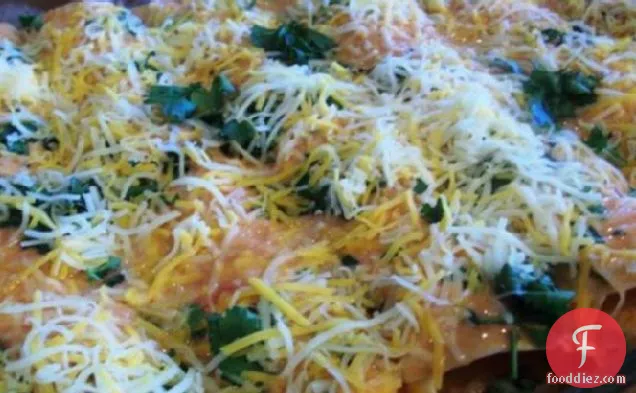 जॉनी जलापेनो का चिकन सीलेंट्रो के साथ एनचिलाडस