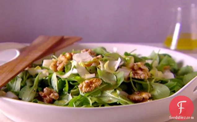 Arugula Endive Salad with White Wine Vinaigrette