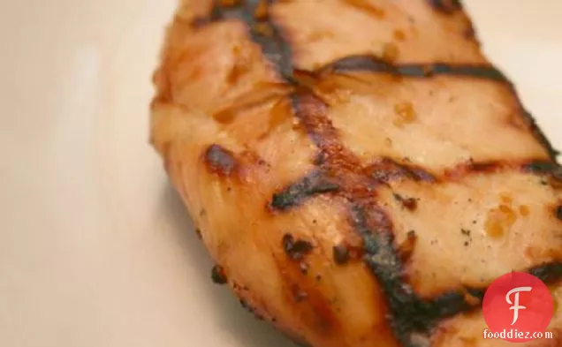 ग्रील्ड कैरेबियन चिकन स्तनों