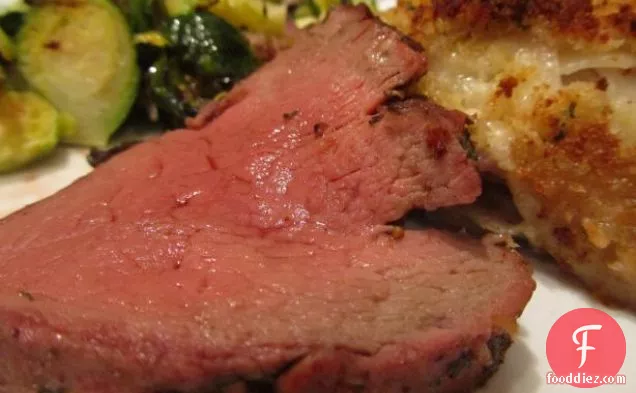 भुना हुआ बीफ टेंडरलॉइन अद्भुत! गोमांस कहाँ है?