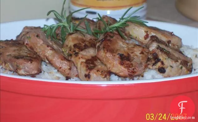 ऑरेंज रोज़मेरी ग्रिल्ड पोर्क टेंडरलॉइन