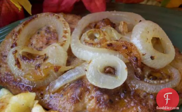 Pan-Fried Pork Chops With Onions