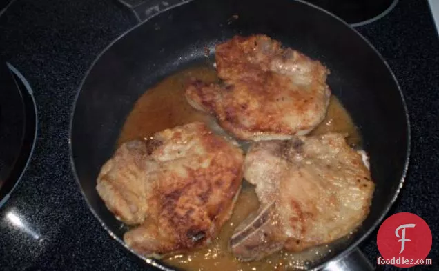 Old-Fashioned Pan-Fried Pork Chops