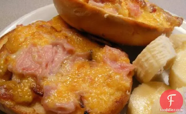 Ham and Cheese Pizza Mini-Bagels