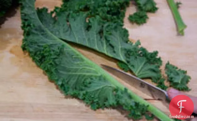 Sautéed Kale With Tahini Sauce