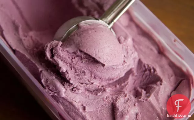 ब्लूबेरी-लाइम आइसक्रीम