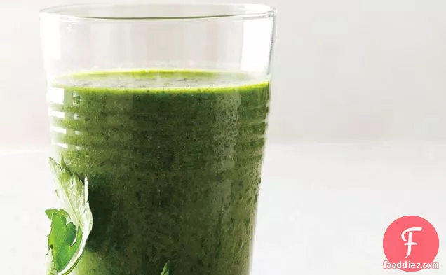 Parsley, Kale, And Berry Smoothie