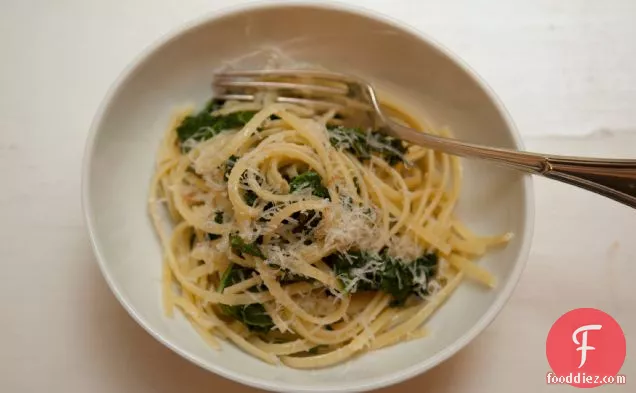 Linguini With Breadcrumbs And Kale