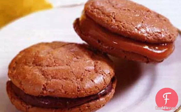 Chocolate Macaroons with Chocolate or Caramel Filling