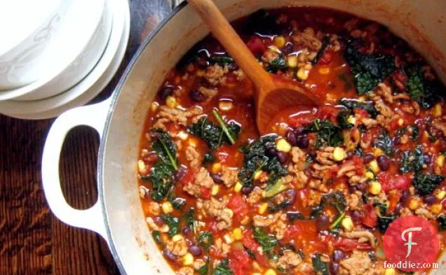 Easy Turkey Chili With Kale