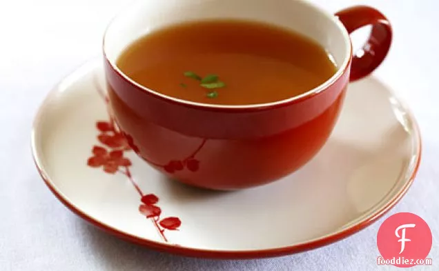 Country-Style Tomato and Cilantro Broth