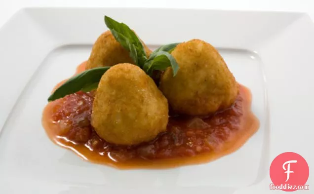 Cheese-Filled Risotto Croquettes with Tomato Sauce