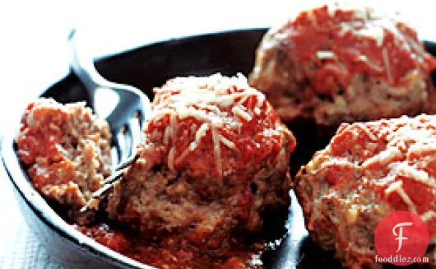 Old-Fashioned Meatballs in Red Sauce