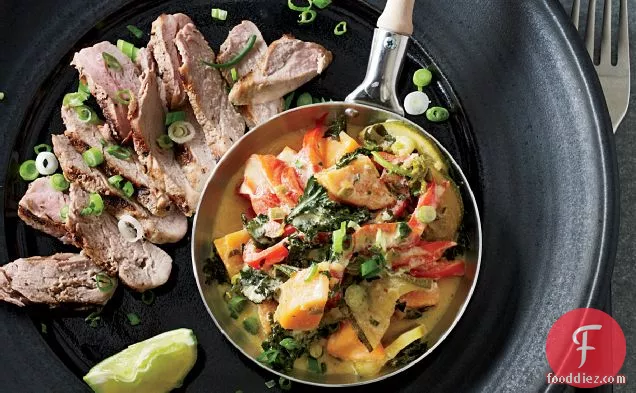 सब्जी करी के साथ ग्रील्ड पोर्क टेंडरलॉइन