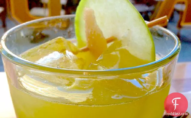 The Harlem Apple Cocktail