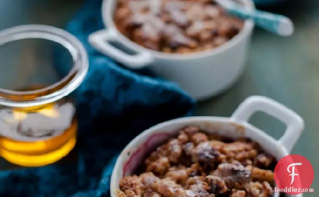 Pear and Cranberry Crumble with Raw Honey and Ginger