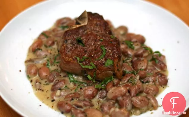 डिनर टुनाइट: लैम्ब चॉप्स विद क्रेम फ्रैच बीन्स