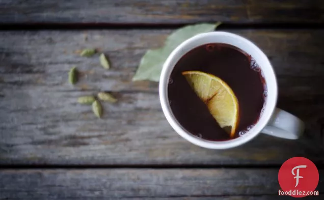 Heady and Aromatic: Mulled Wine for the Holidays