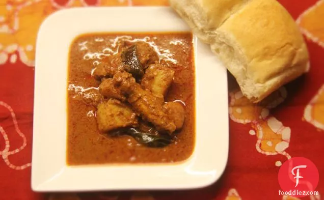 Kerala-Style Chicken (Nadan Khozi Curry)