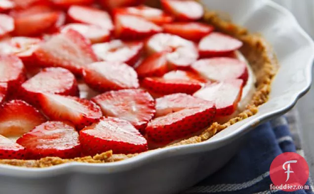 No-Bake Vegan Strawberry Pie