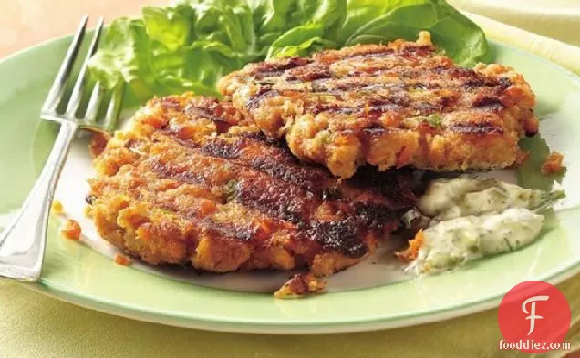 Tartar-Topped Grilled Salmon Burgers