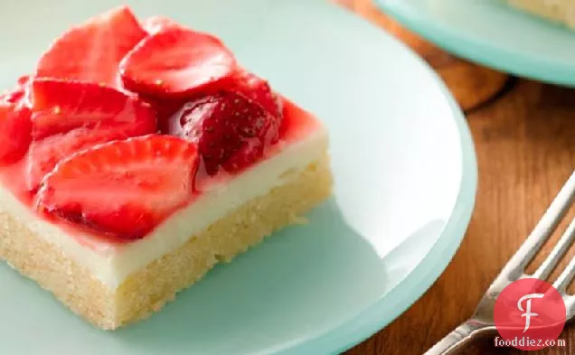 Strawberries and Cream Dessert Squares