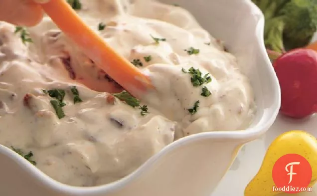 Bacon and Sun-Dried Tomato Ranch Dip