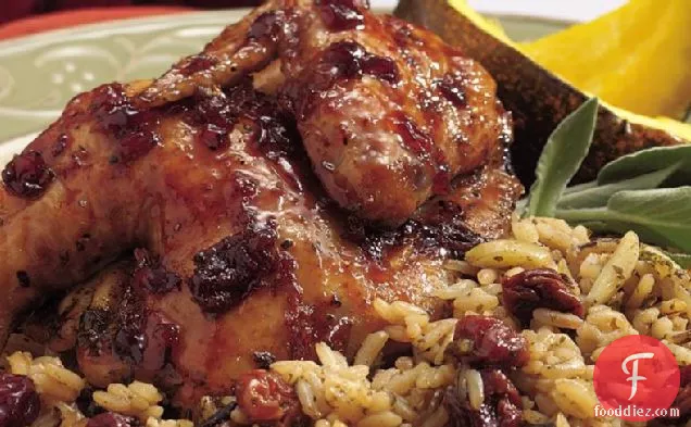 चावल के साथ चेरी-बाल्समिक कोर्निश मुर्गी