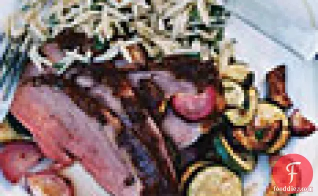 थाइम और ऑलस्पाइस के साथ मेमने का ग्रील्ड पैर