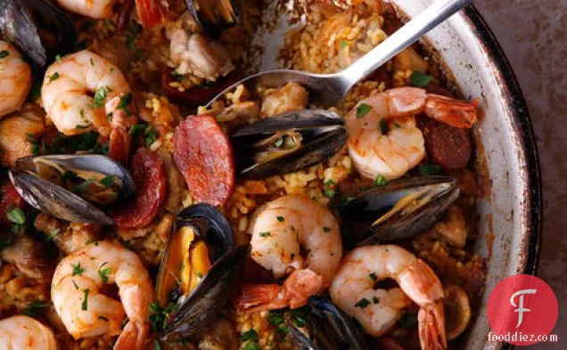 Frying Pan Paella Mixta (Paella with Seafood and Meat)
