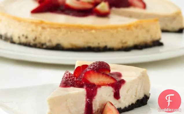 Strawberry Cheesecake with Double-Berry Sauce