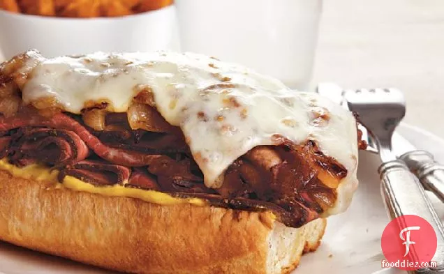 Roast Beef Sandwiches with Caramelized Onions