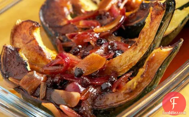 Acorn Squash with Red Onion and Currants