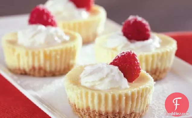 Frosted Toast Crunch™ Cheesecake Cupcakes