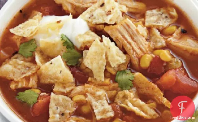 धीमी कुकर चिकन टॉर्टिला सूप