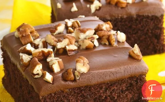ट्रिपल चॉकलेट शीट केक