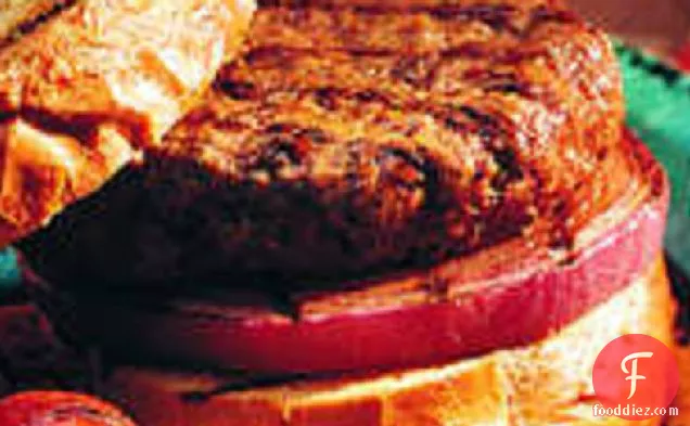 ग्रील्ड कैरेबियन पोर्क बर्गर