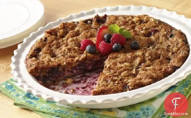 Impossibly Easy Mixed-Berry Crumble Pie