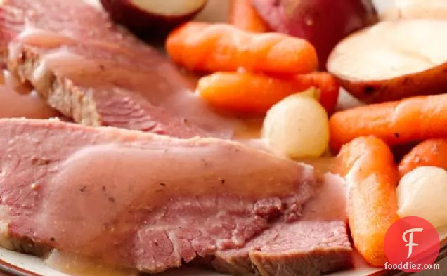 Slow-Cooker Old-World Corned Beef and Vegetables