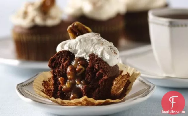 Pecan Pie-Filled Chocolate Cupcakes
