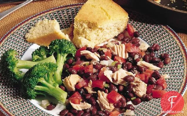 दक्षिण पश्चिम टूना और ब्लैक बीन्स