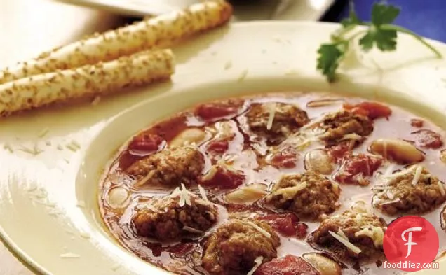 धीमी कुकर इतालवी मीटबॉल सूप