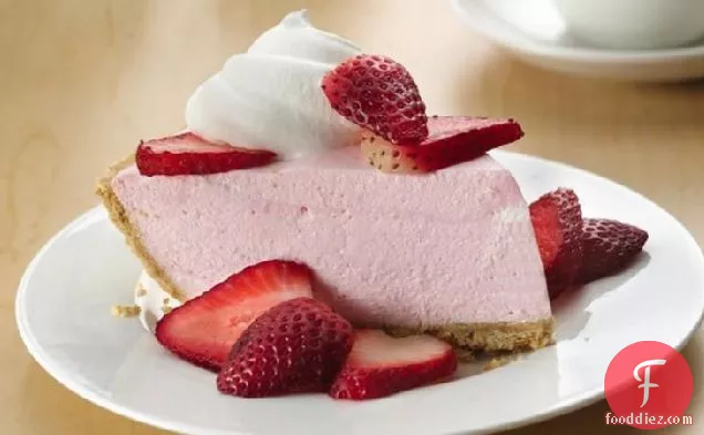 No-Bake Creamy Strawberrry Pie