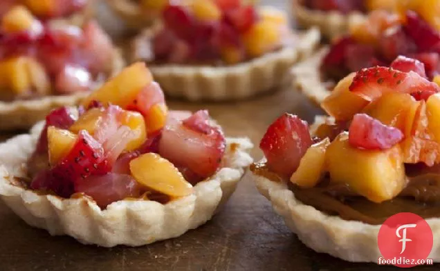 Rustic Tartlets Filled with Dulce de Leche, Strawberries and Mango