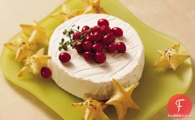 Puff Pastry Wreath with Brie