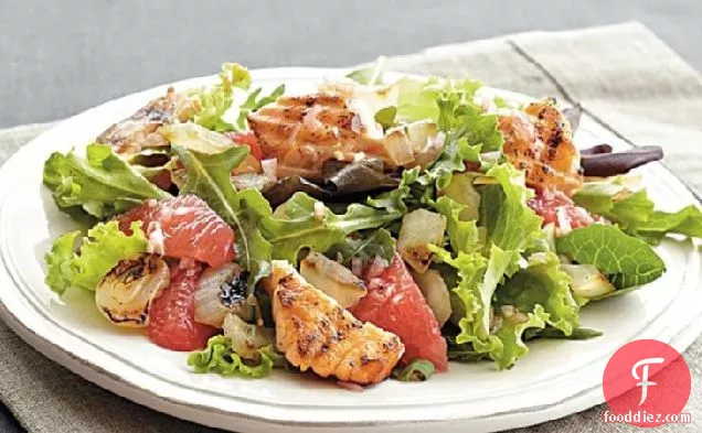 Grilled Salmon and Grapefruit Salad