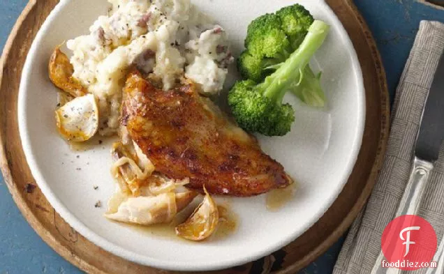 धीमी कुकर बीस लहसुन चिकन डिनर