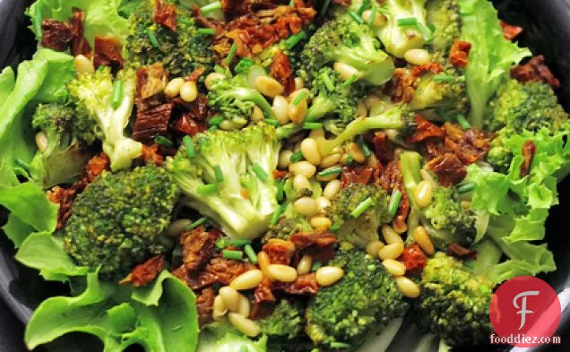 Broccoli, Sun Dried Tomatoes And Lettuce