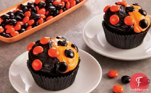 Halloween Dot Cupcakes