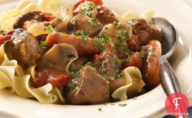 धीमी कुकर देश फ्रेंच बीफ स्टू